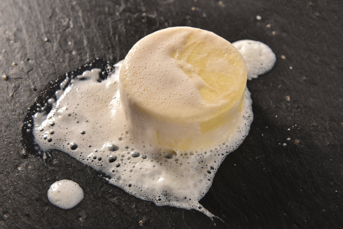 SHIKAKAI, LEMONGRASS AND CINNAMON SOLID SHAMPOO